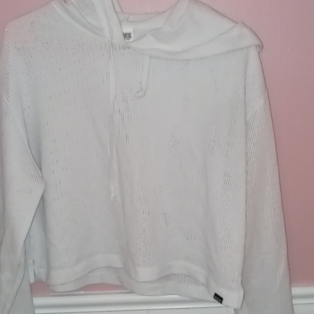 Cropped mesh shirt